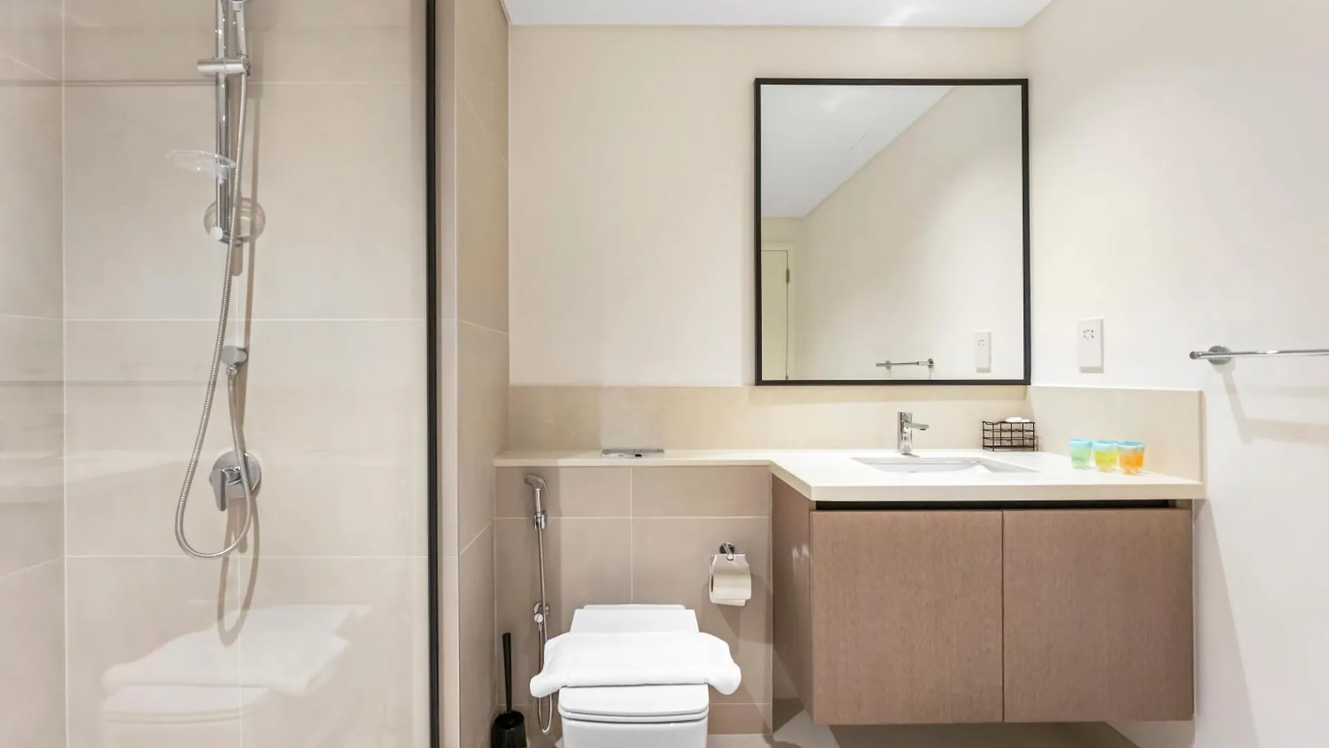 Luxury Downtown Dubai Apartment - 5 Mins Walk To Burj, Opera, Dubai Mall, Sleep 1-10