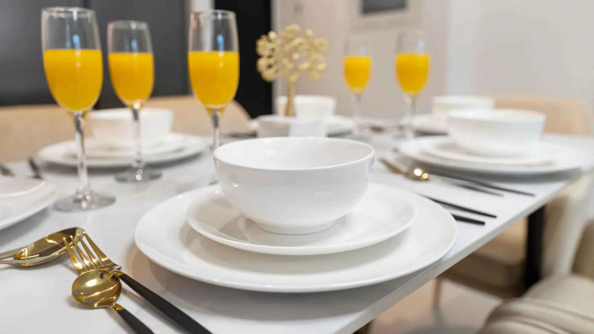 Luxury Downtown Dubai Apartment - 5 Mins Walk To Burj, Opera, Dubai Mall, Sleep 1-10 0*,