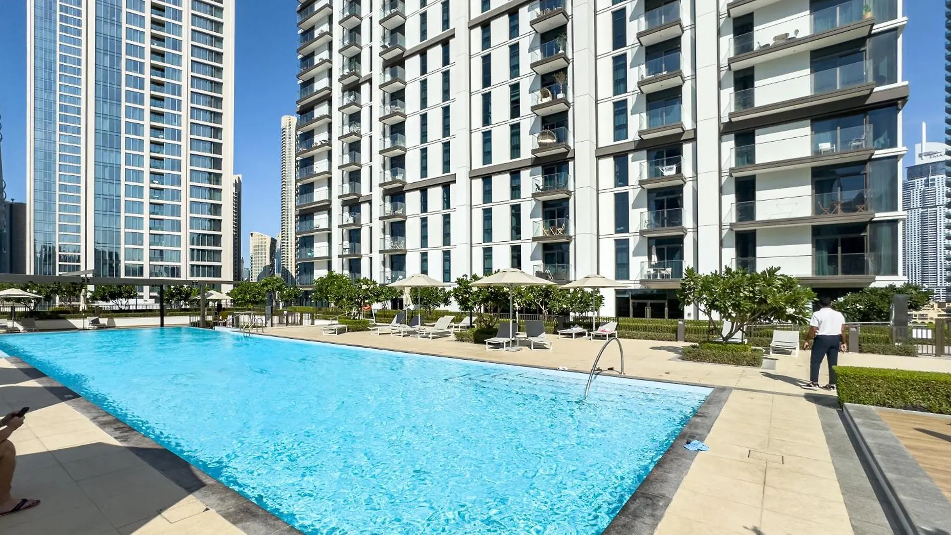 Luxury Downtown Dubai Apartment - 5 Mins Walk To Burj, Opera, Dubai Mall, Sleep 1-10
