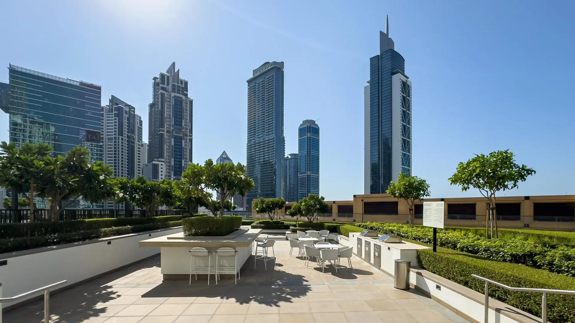 Luxury Downtown Dubai Apartment - 5 Mins Walk To Burj, Opera, Dubai Mall, Sleep 1-10