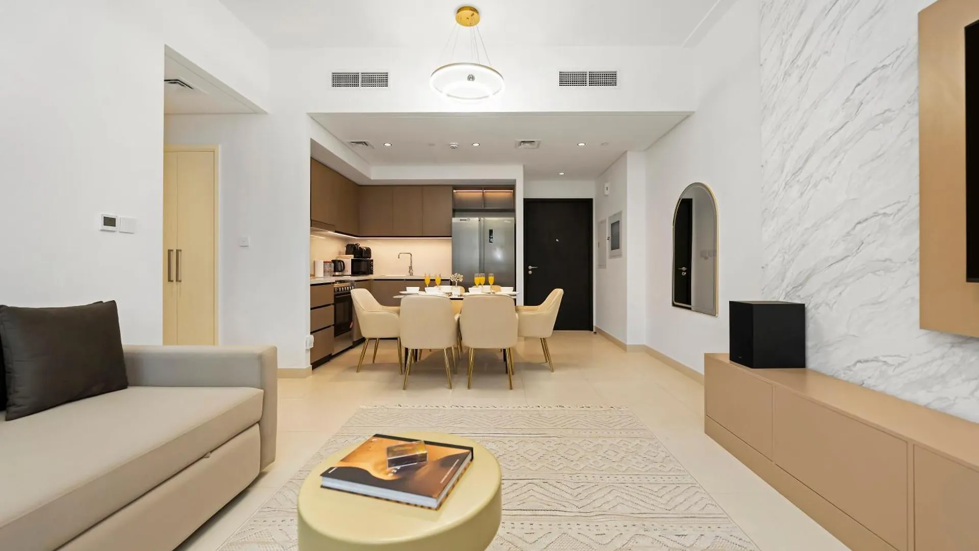 Luxury Downtown Dubai Apartment - 5 Mins Walk To Burj, Opera, Dubai Mall, Sleep 1-10 阿拉伯联合酋长国